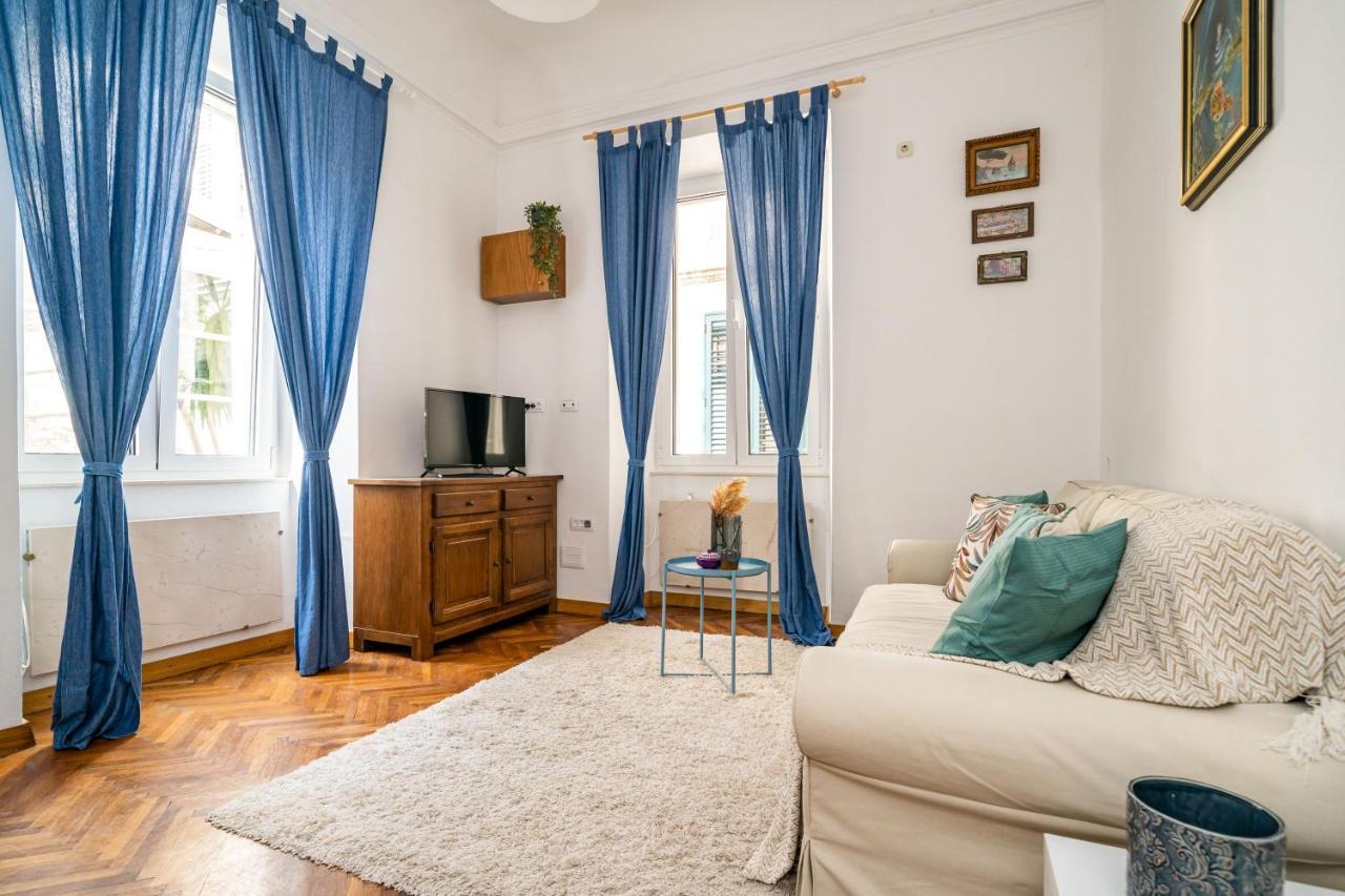 Laus I , Apartment In Old Town Дубровник Екстериор снимка
